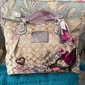 Coach Poppy Signature Glam Tan and Purple Large Tote With Tassle EUC
